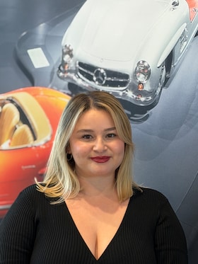 Staff member Mariah Bueno from ID_4f3f0ce8a9de