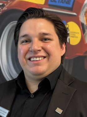 Staff member Edson Gonzalez from ID_4f3f0ce8a9de