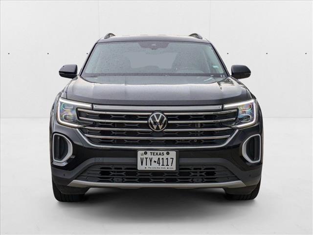2025 Volkswagen Atlas SE Technology photo 2