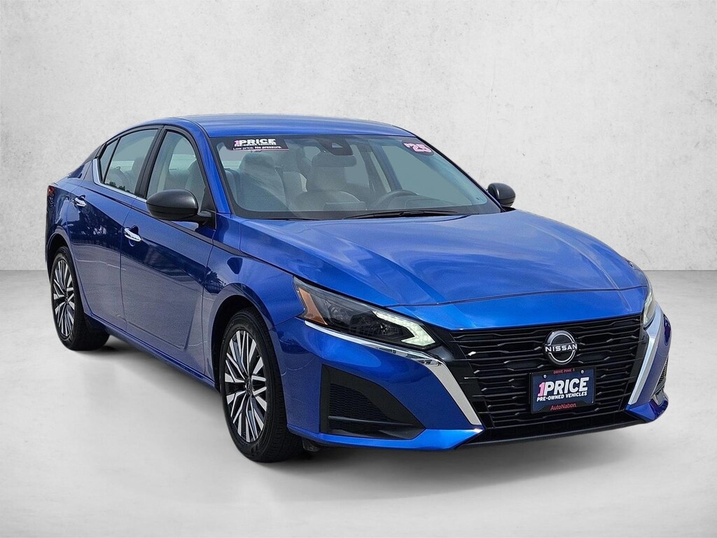 Used 2025 Nissan Altima SV Sedan