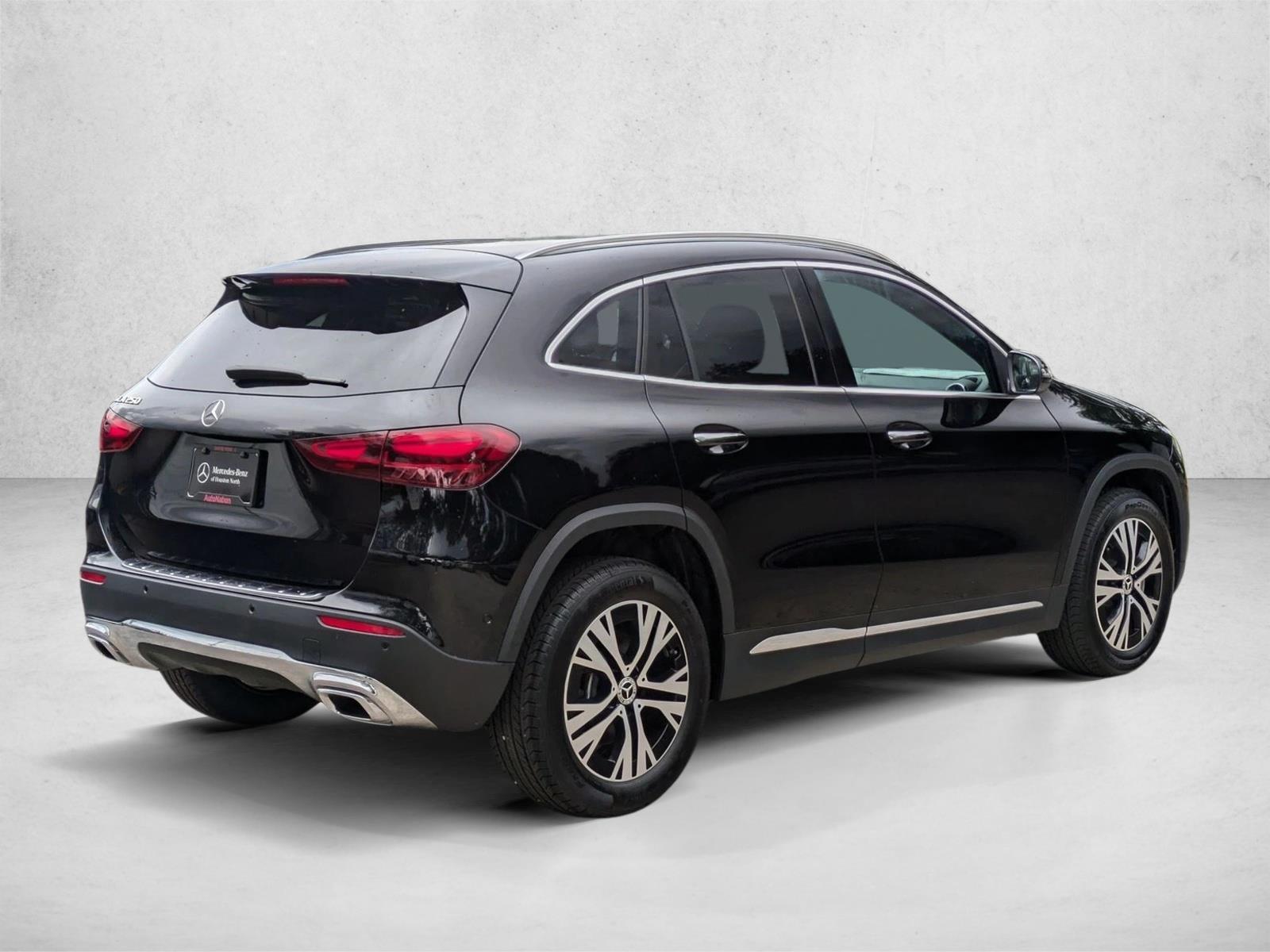 2025 Mercedes Benz GLA 250 photo 2