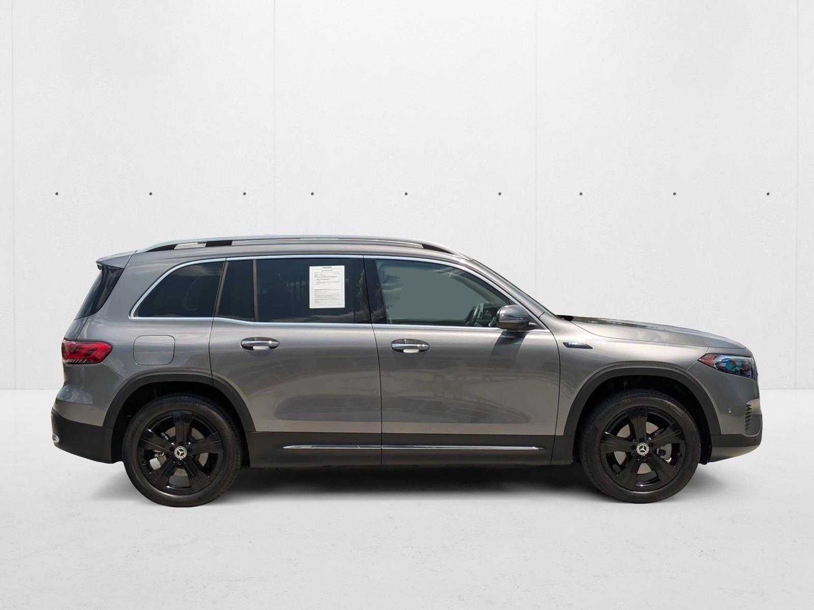 2022 Mercedes Benz EQB 300 4MATIC photo 4