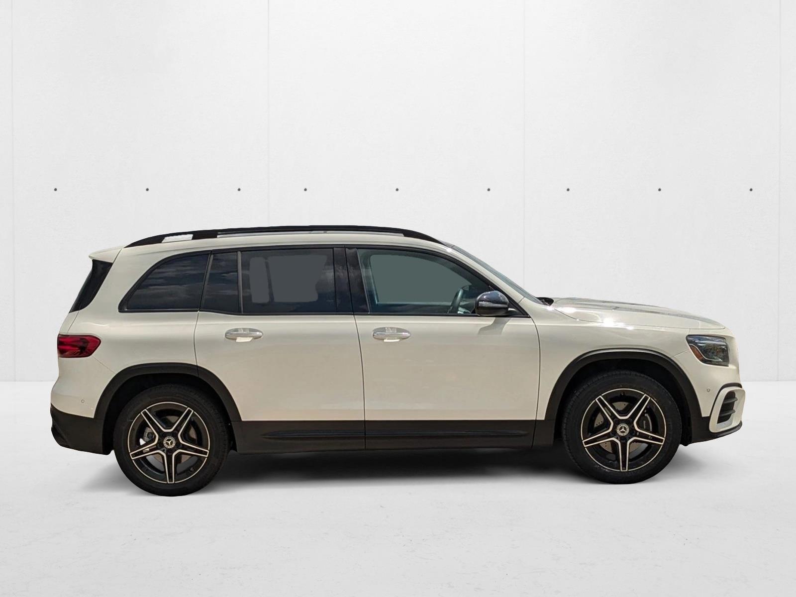 2024 Mercedes Benz GLB 250 photo 4