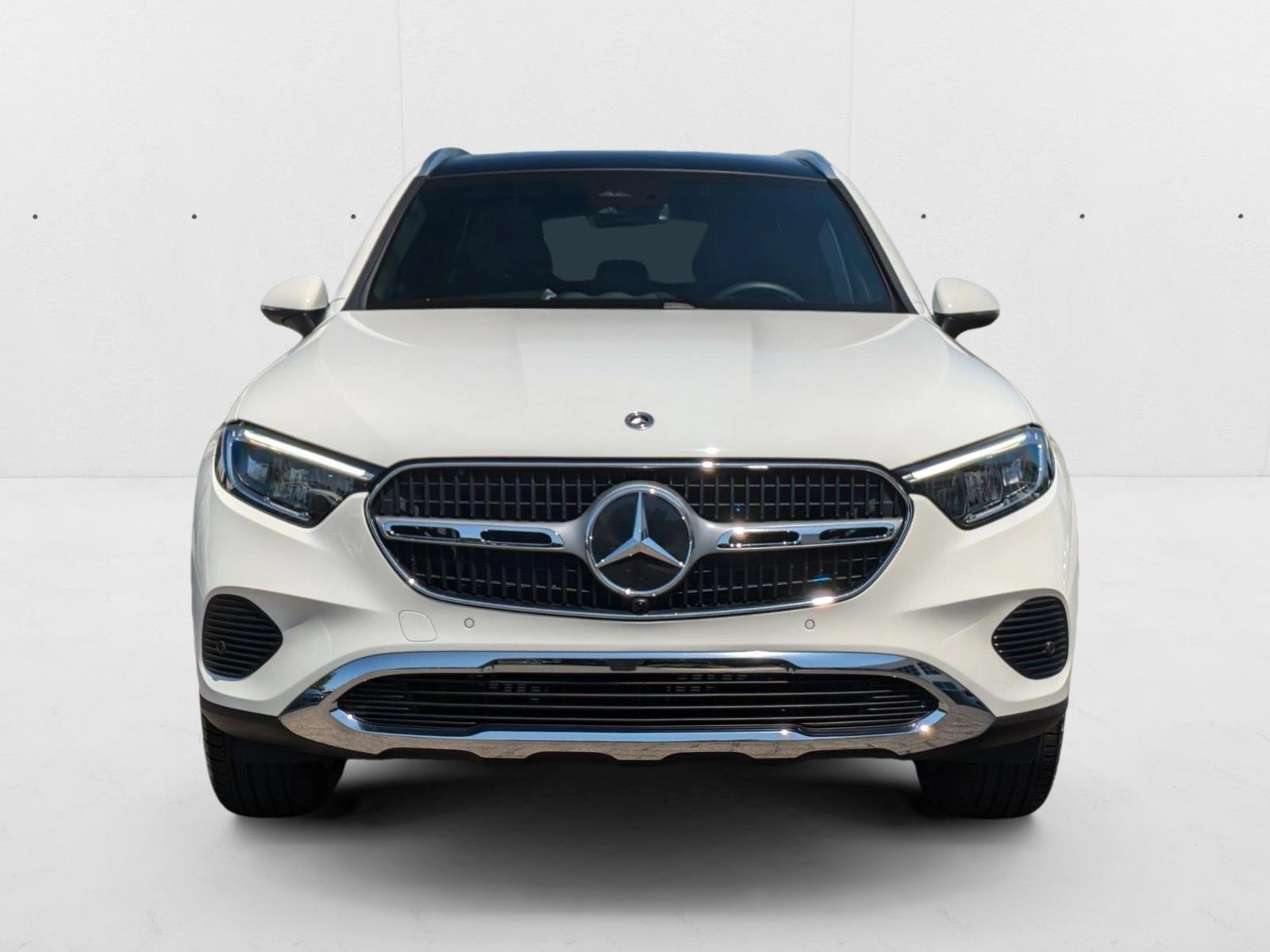 2025 Mercedes Benz GLC 300 photo 2