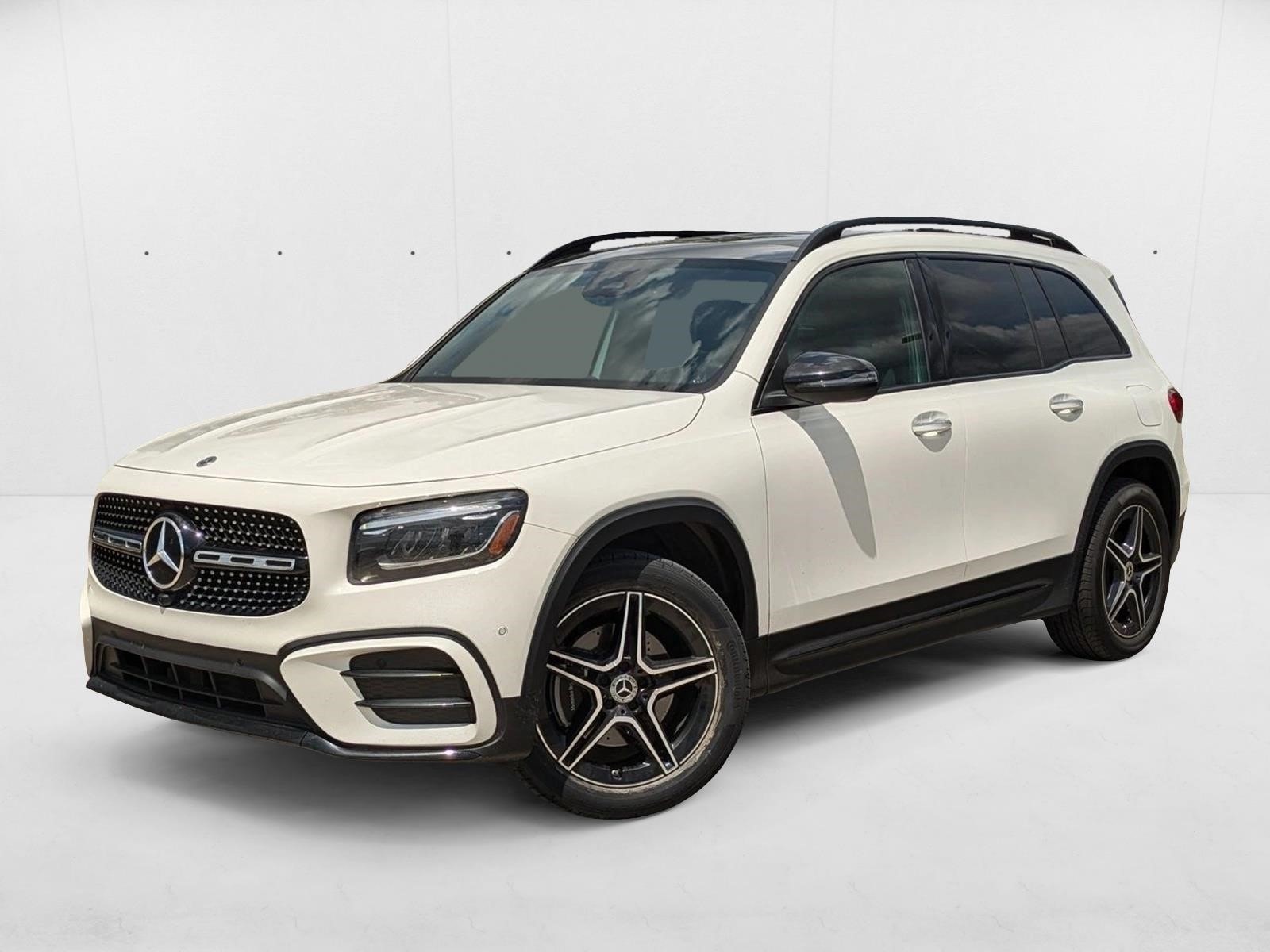 2024 Mercedes-Benz GLB Base's photo