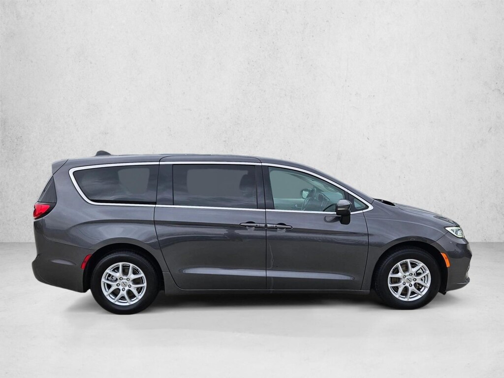 Used 2023 Chrysler Pacifica Touring L Van Passenger Van