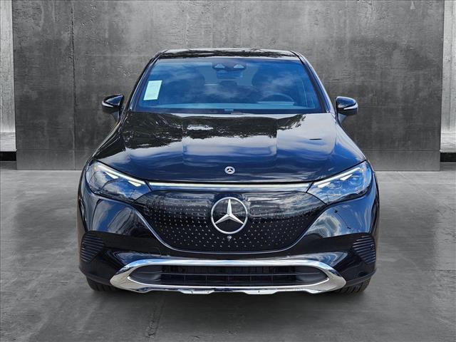 2025 Mercedes Benz EQE-Class SUV photo 2