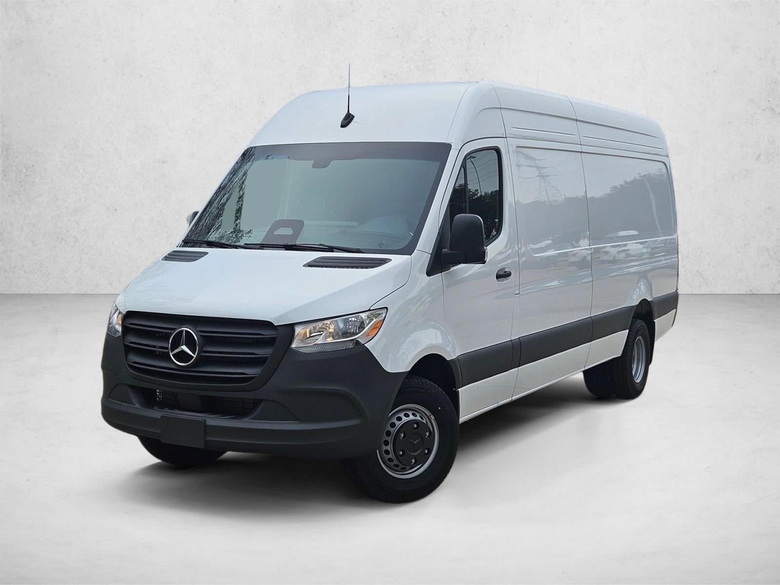 2026 Mercedes-Benz Sprinter Cargo Van Base's photo