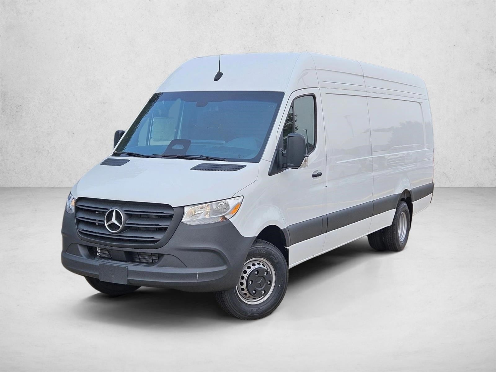 2026 Mercedes-Benz Sprinter Cargo Van Base's photo