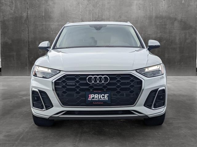 Used 2022 Audi Q5 Premium Plus with VIN WA1EAAFY1N2069081 for sale in Houston, TX