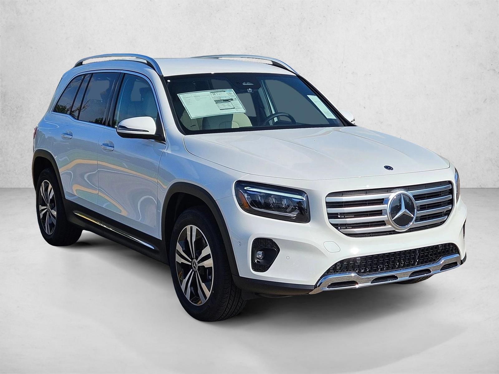 2025 Mercedes Benz GLB 250 photo 2
