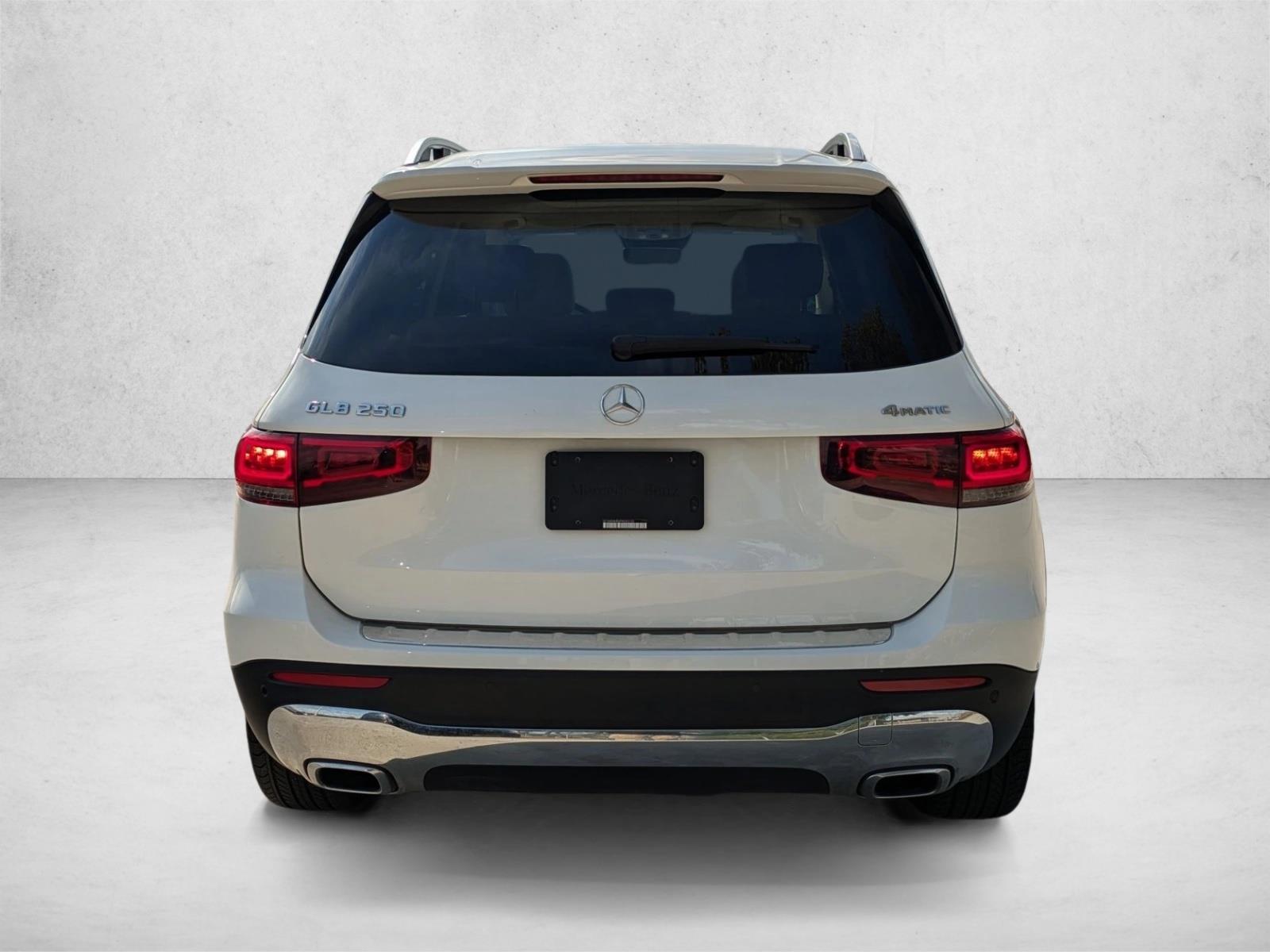 2023 Mercedes Benz GLB 250 4MATIC photo 3