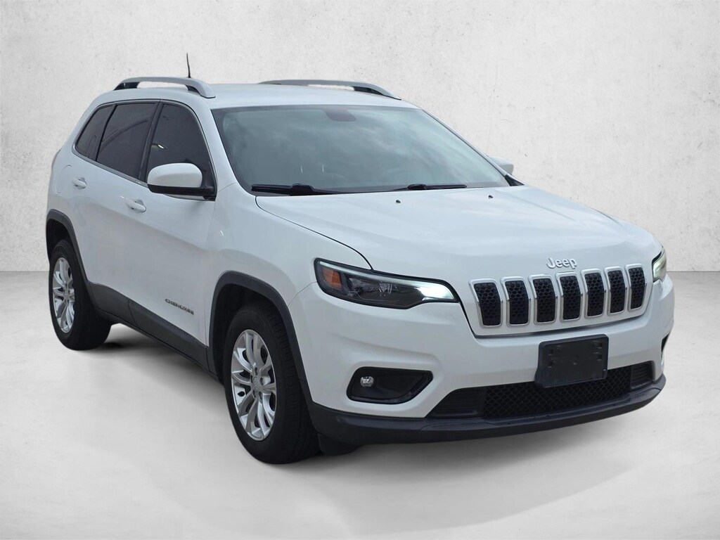 Used 2019 Jeep Cherokee Latitude FWD SUV