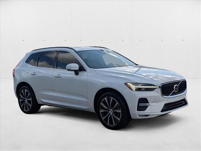 2022 Volvo XC60 B5 Momentum photo 3