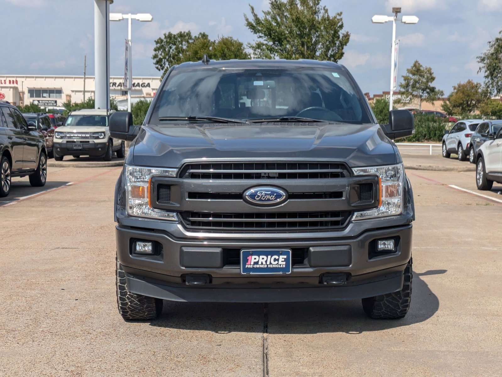 2020 Ford F-150 XLT photo 2