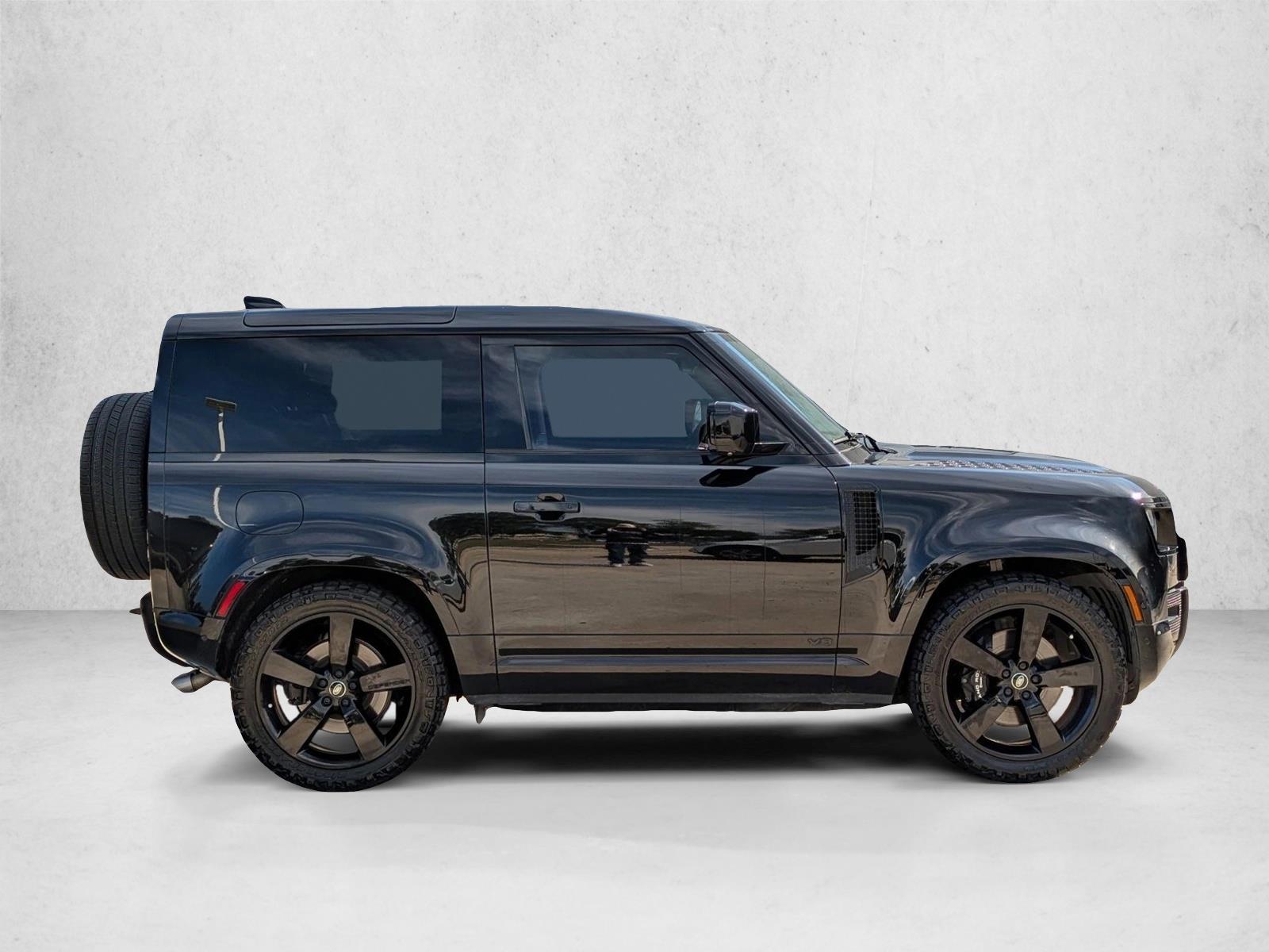 2023 Land Rover Defender 90 V8 photo 4