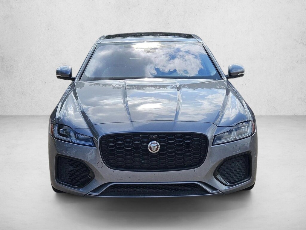 Used 2021 Jaguar XF SE Sedan