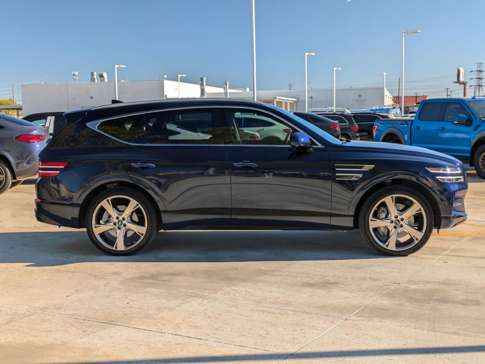 2023 Genesis GV80 3.5T photo 2