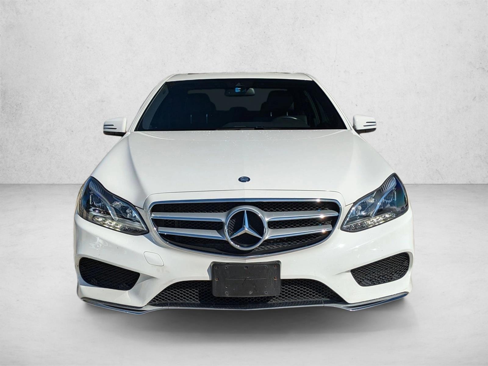 2016 Mercedes Benz E 350 Sedan photo 2