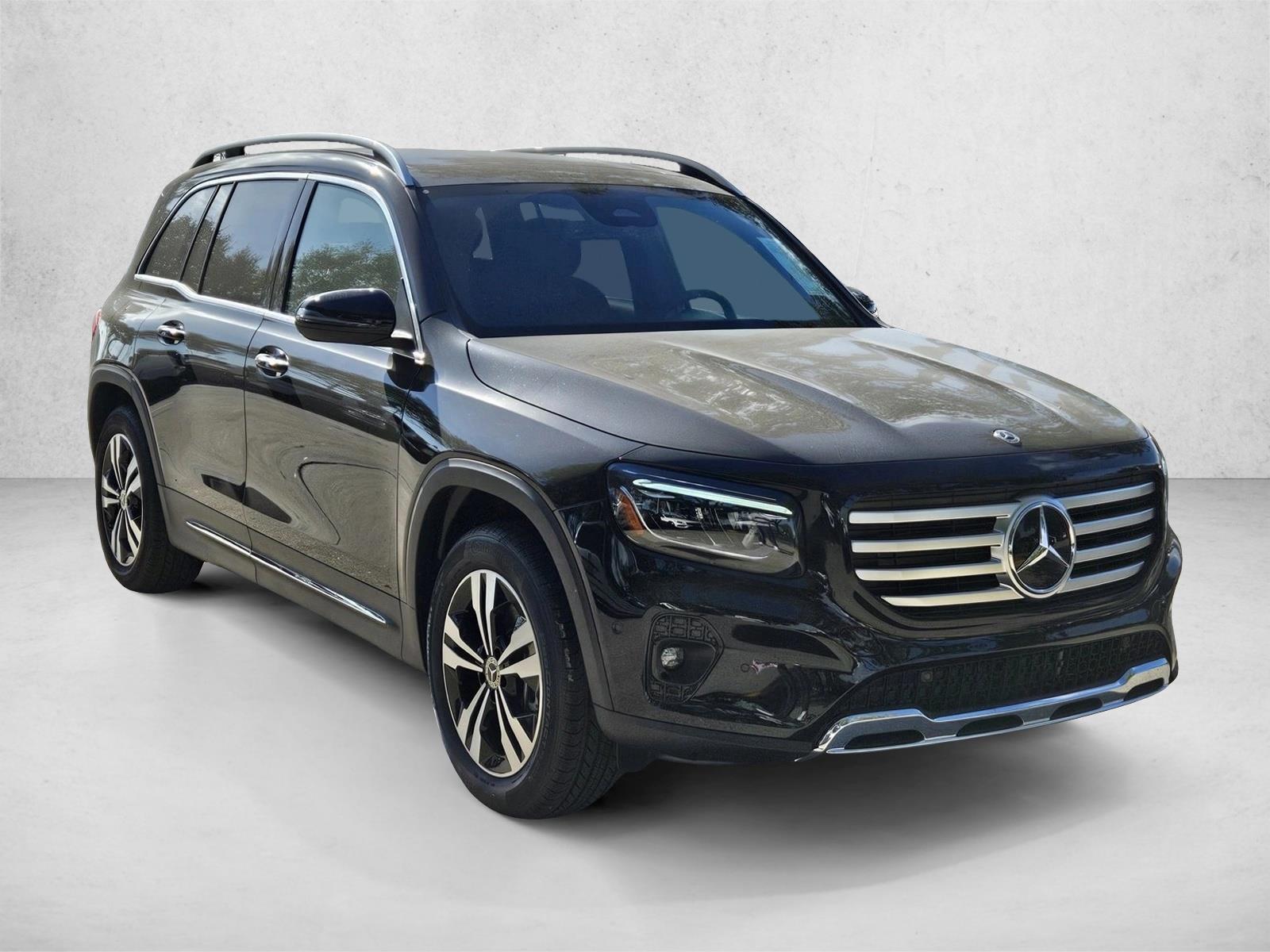 2025 Mercedes Benz GLB 250 photo 3