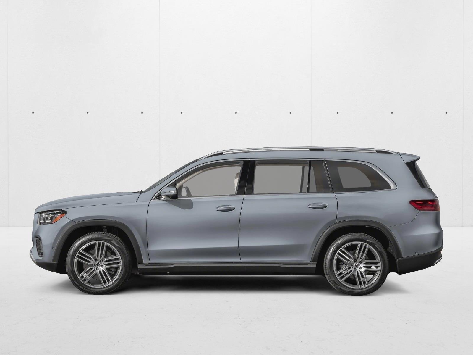 2026 Mercedes Benz GLS 450 4MATIC photo 3