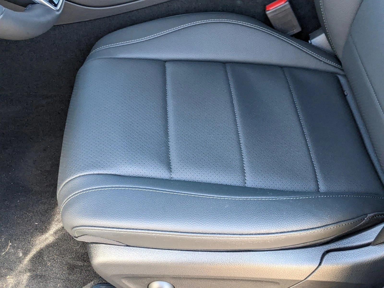 2025 Mercedes Benz GLE 350 4MATIC photo 4