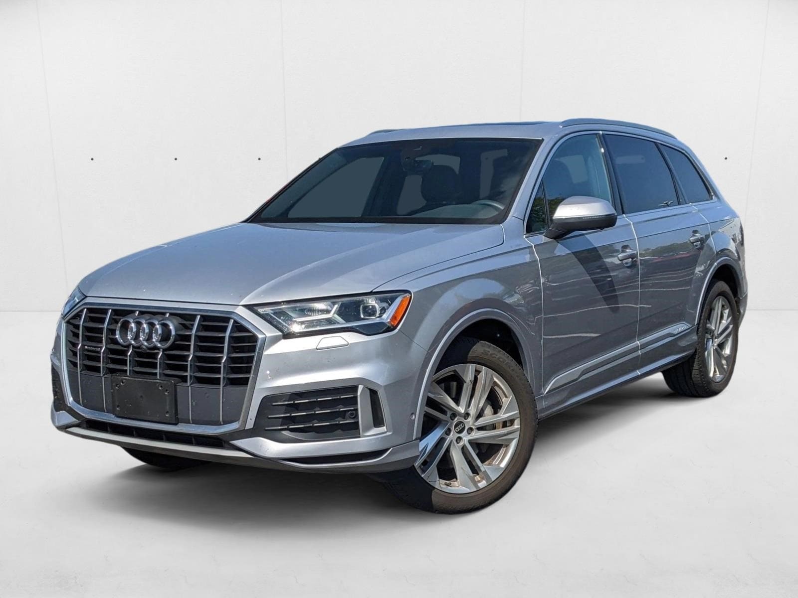 2021 Audi Q7 Premium's photo