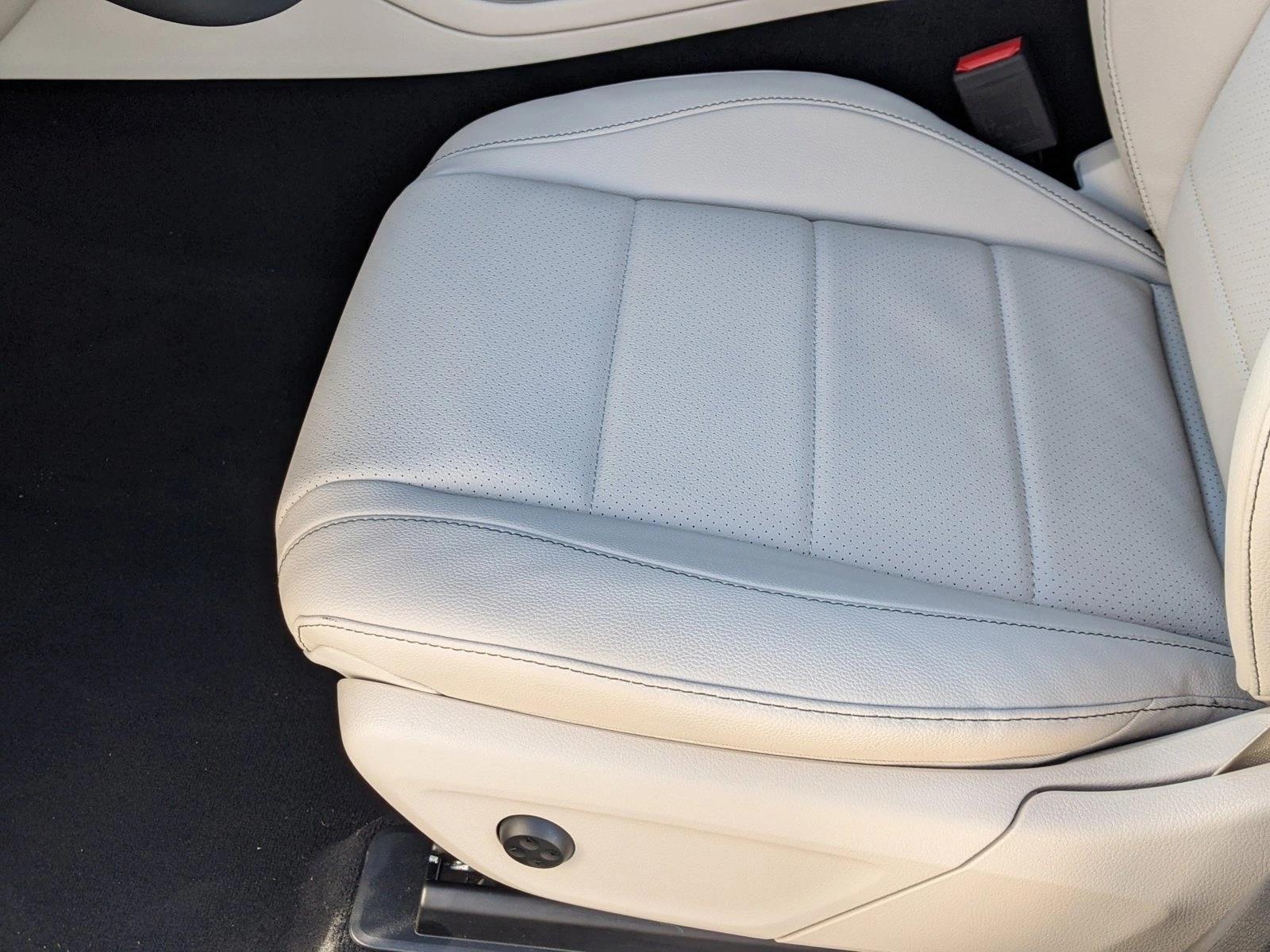 2024 Mercedes Benz GLS 450 4MATIC photo 3