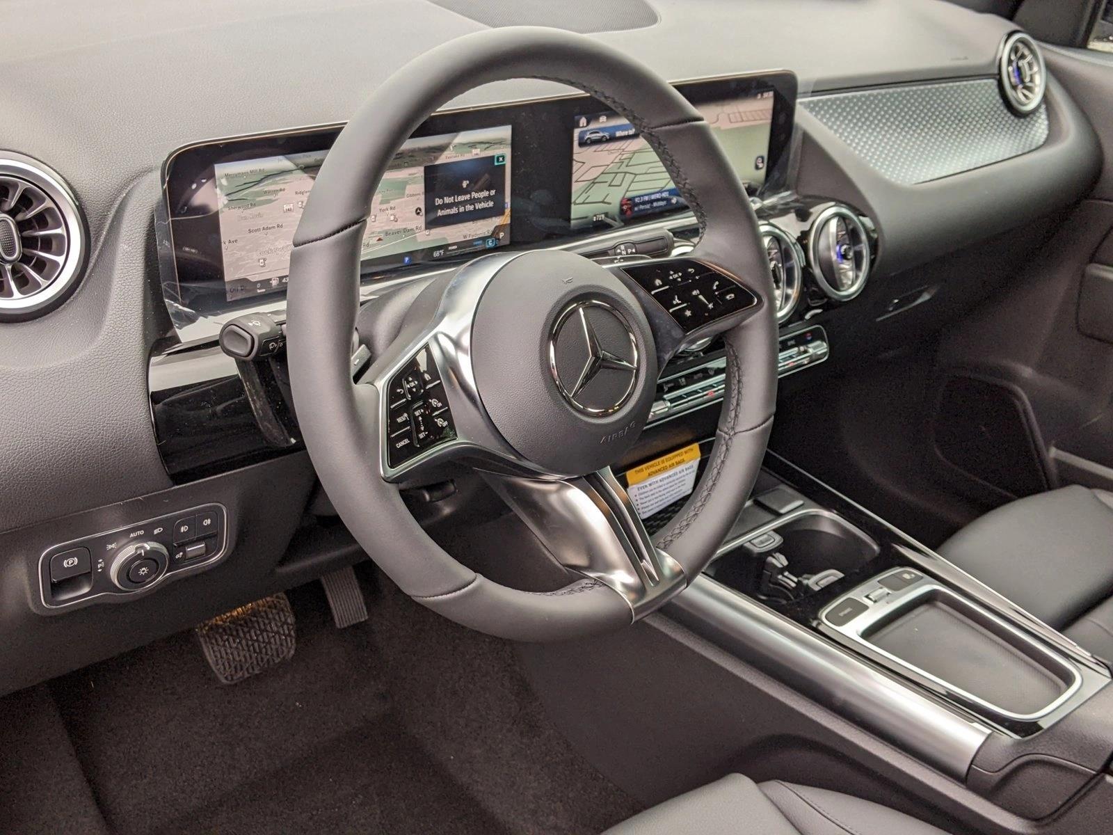 2025 Mercedes Benz GLA 250 4MATIC photo 2