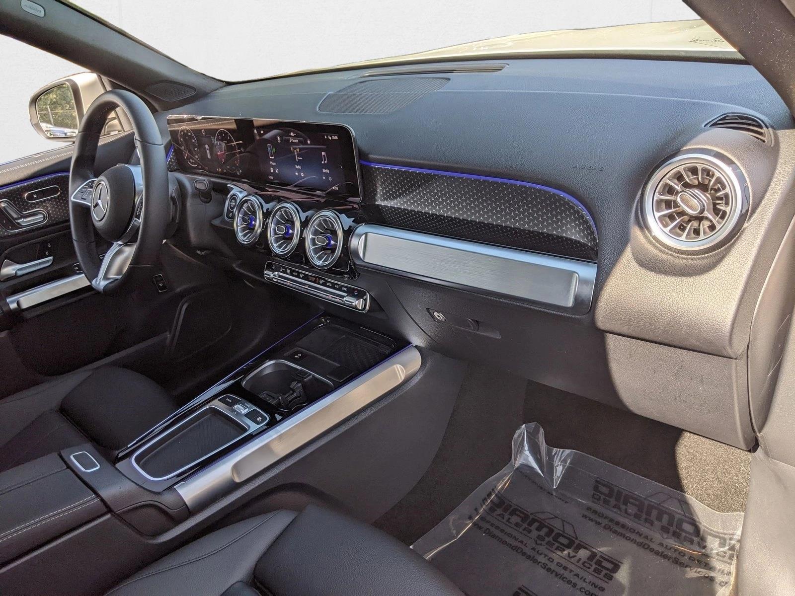 2025 Mercedes-Benz GLB Base - Photo 25