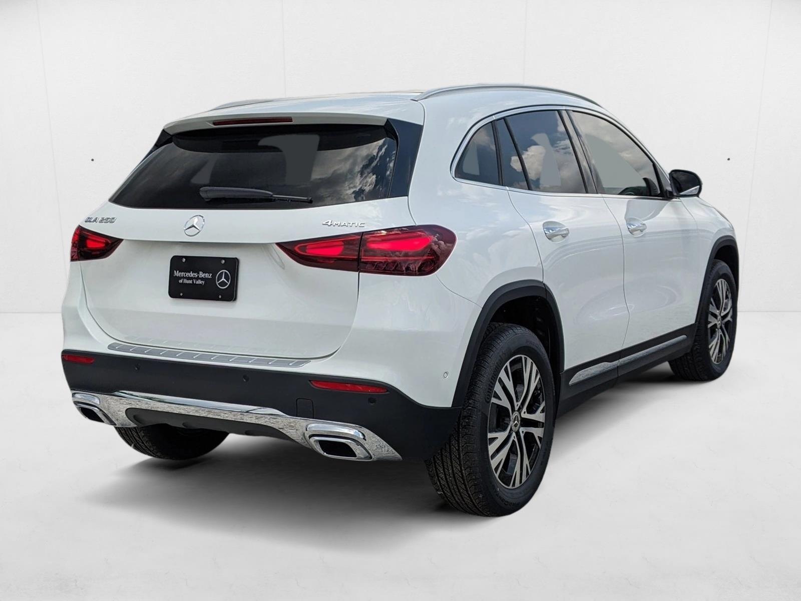 2025 Mercedes Benz GLA 250 4MATIC photo 2