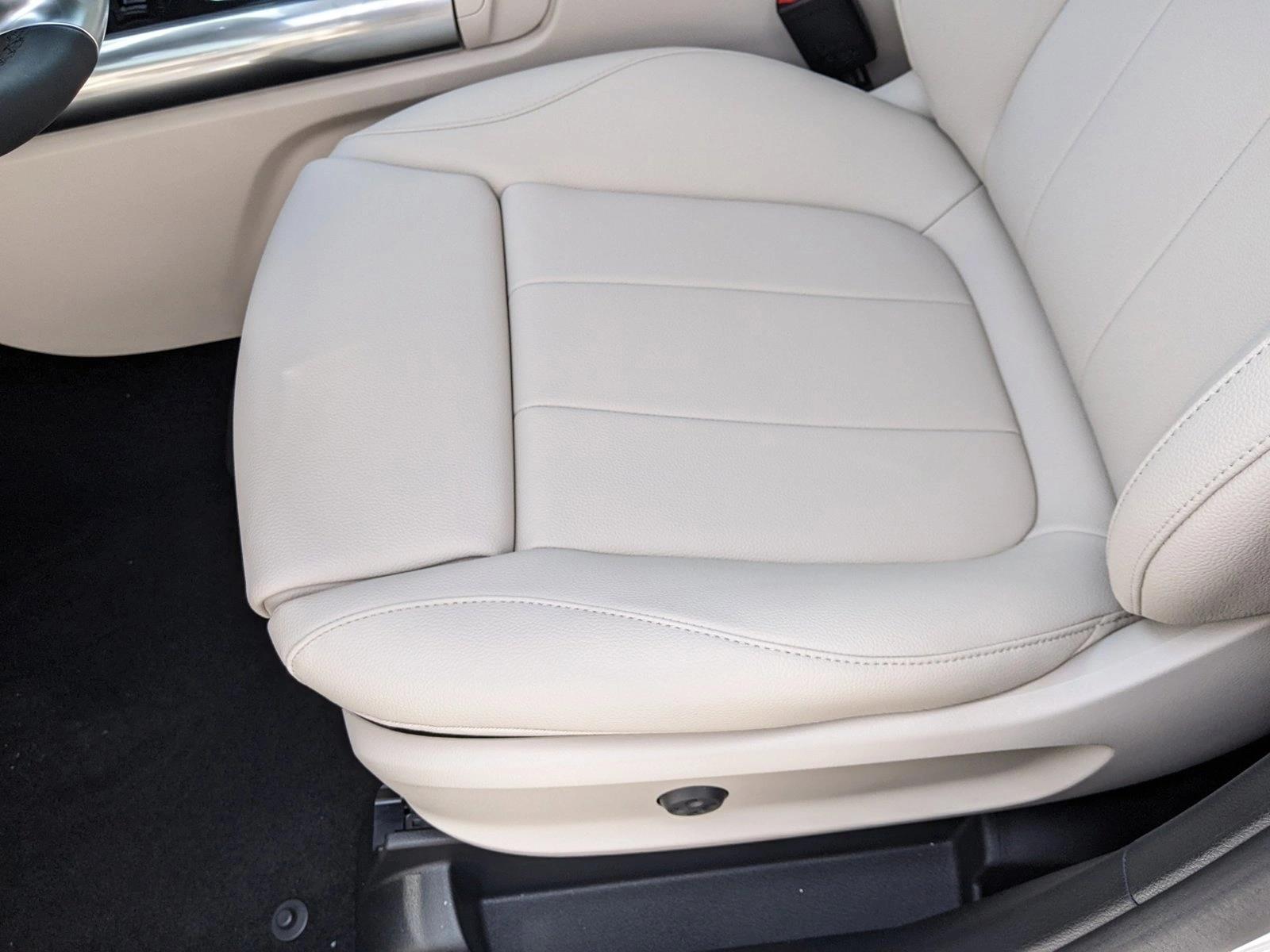 2025 Mercedes Benz GLA 250 4MATIC photo 4