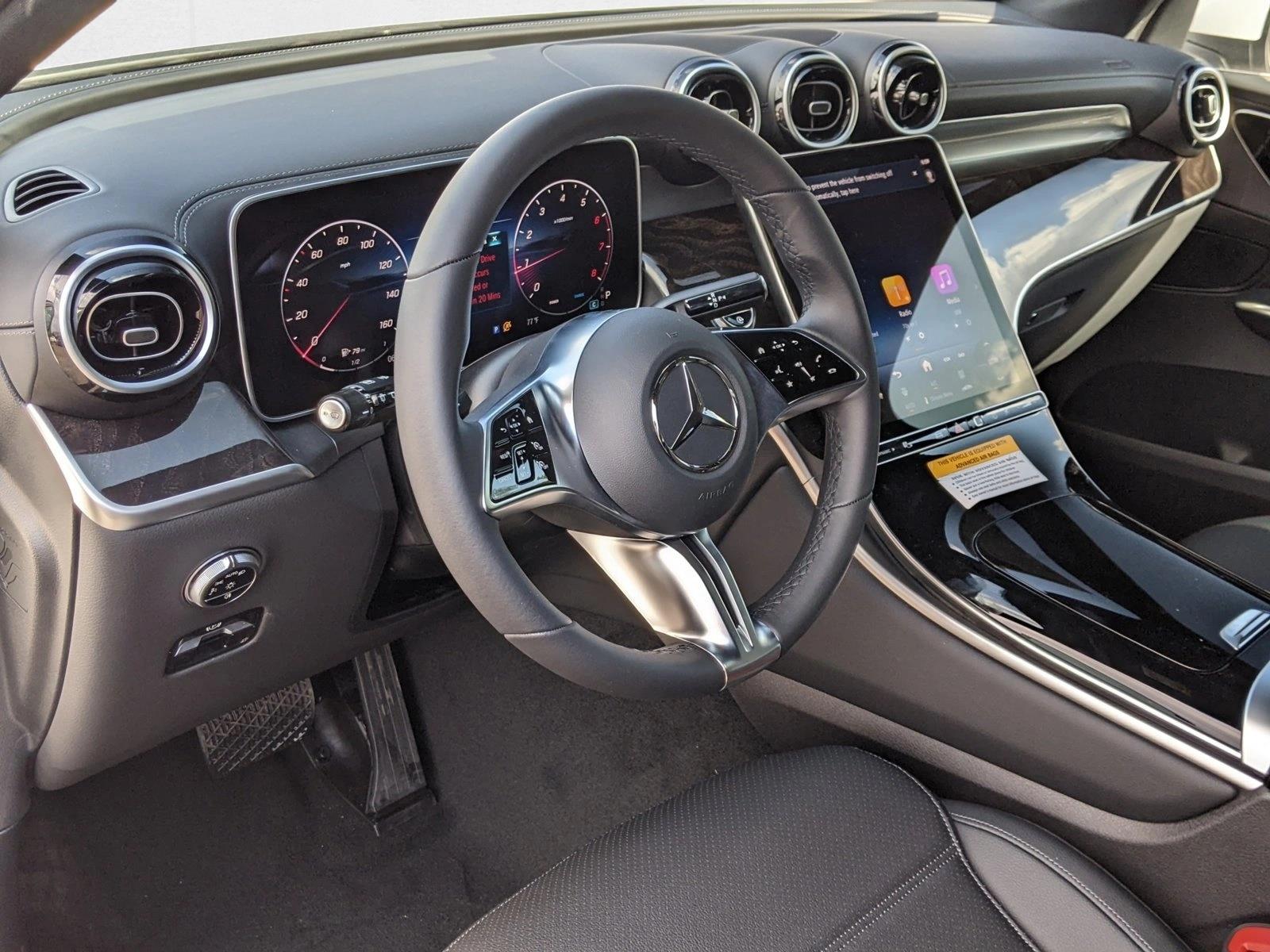 2025 Mercedes Benz GLC 300 4MATIC photo 3