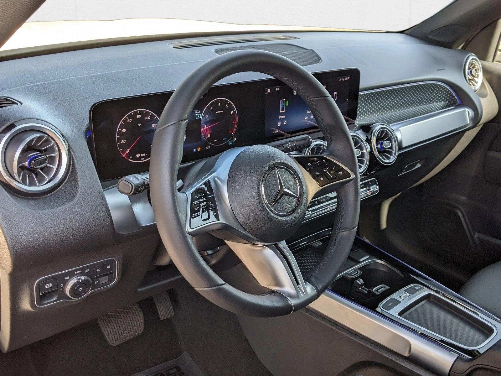 2025 Mercedes-Benz GLB Base - Photo 10