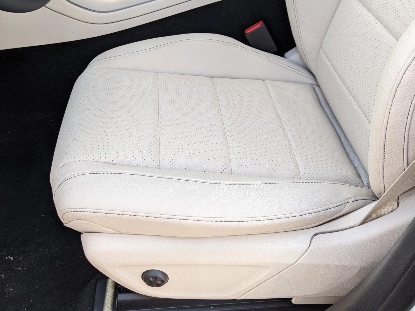 2024 Mercedes Benz GLS 450 4MATIC photo 4