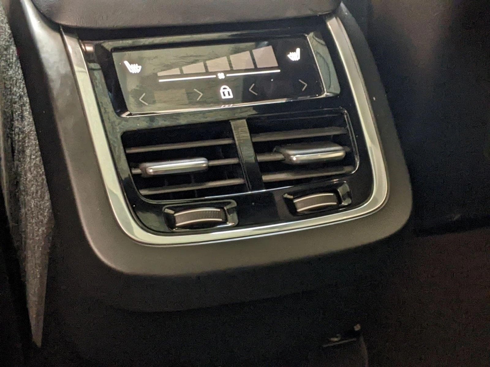 2023 Volvo XC90 Plus - Photo 21