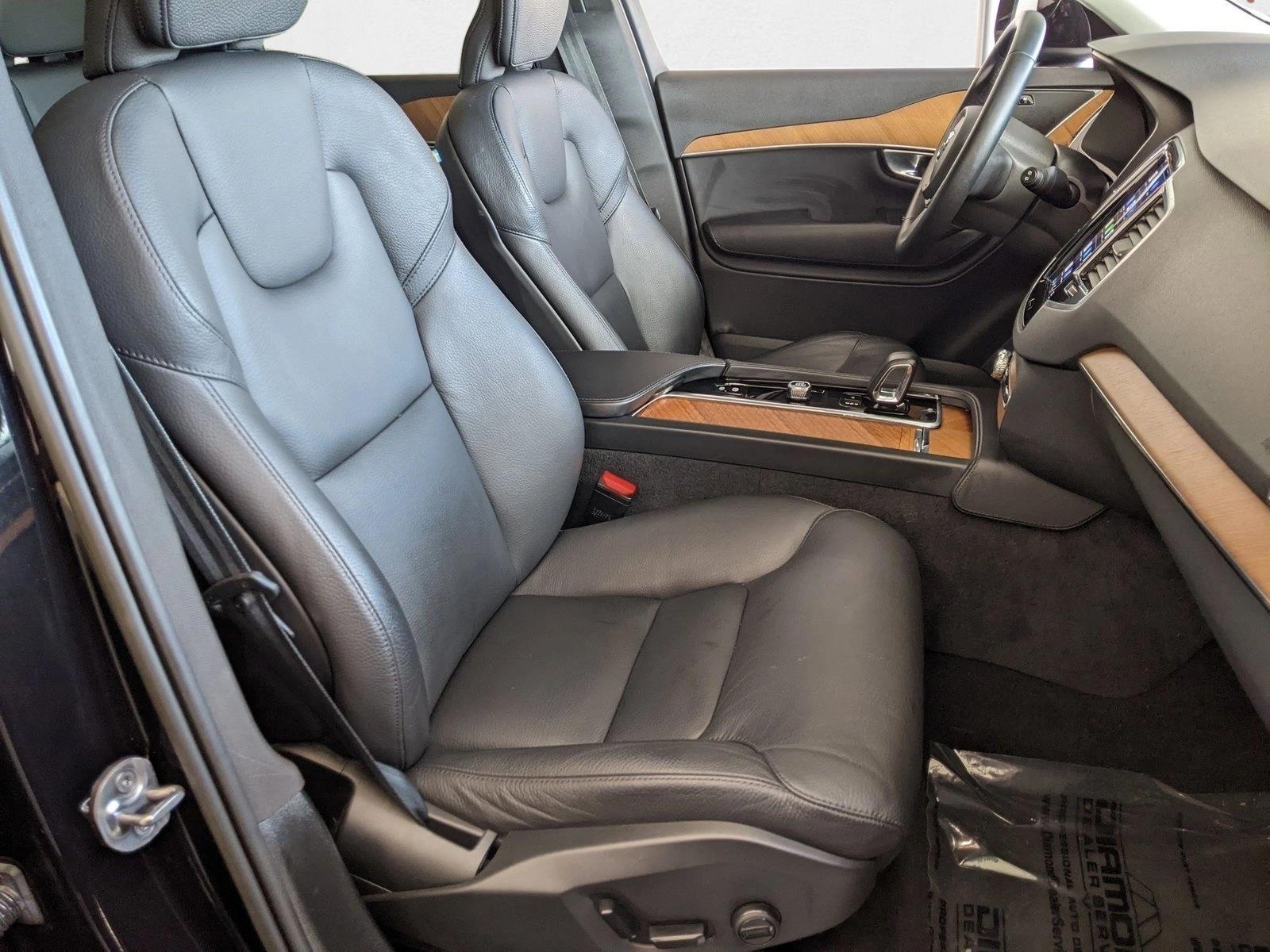 2023 Volvo XC90 Plus - Photo 25