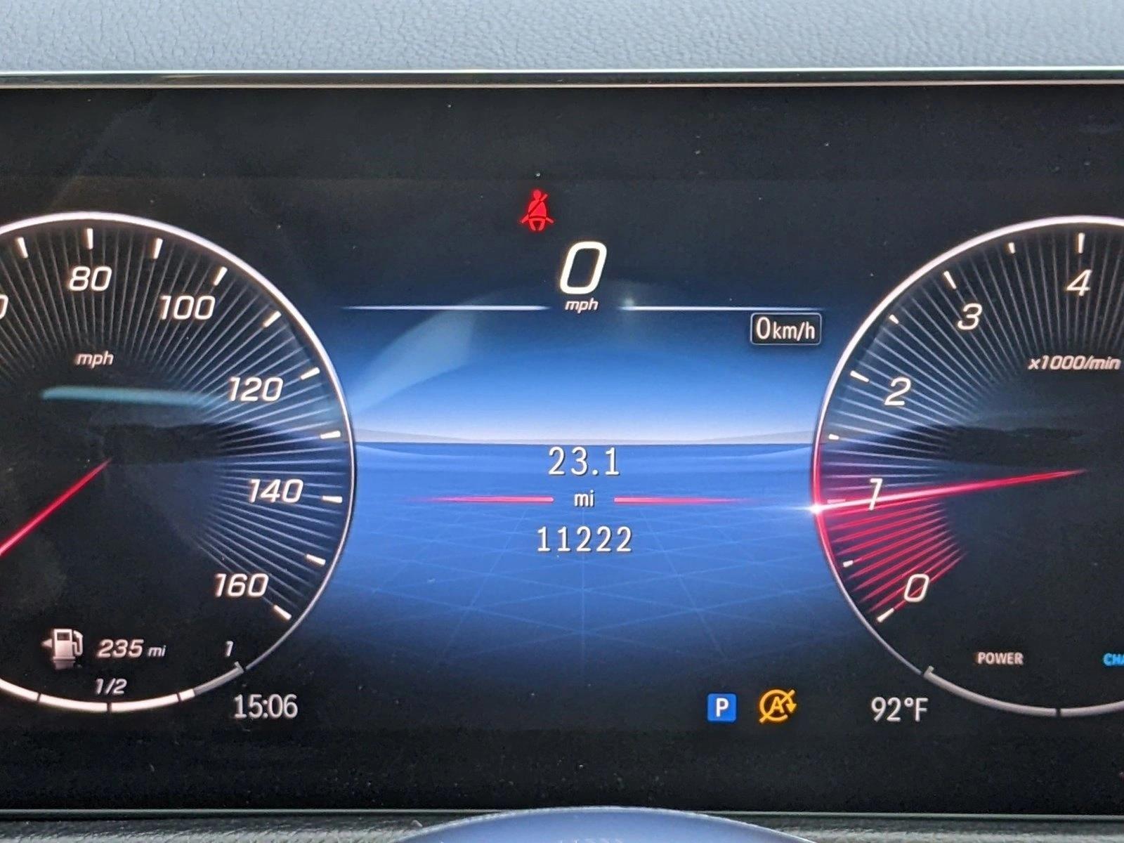 2025 Mercedes-Benz GLB Base - Photo 11