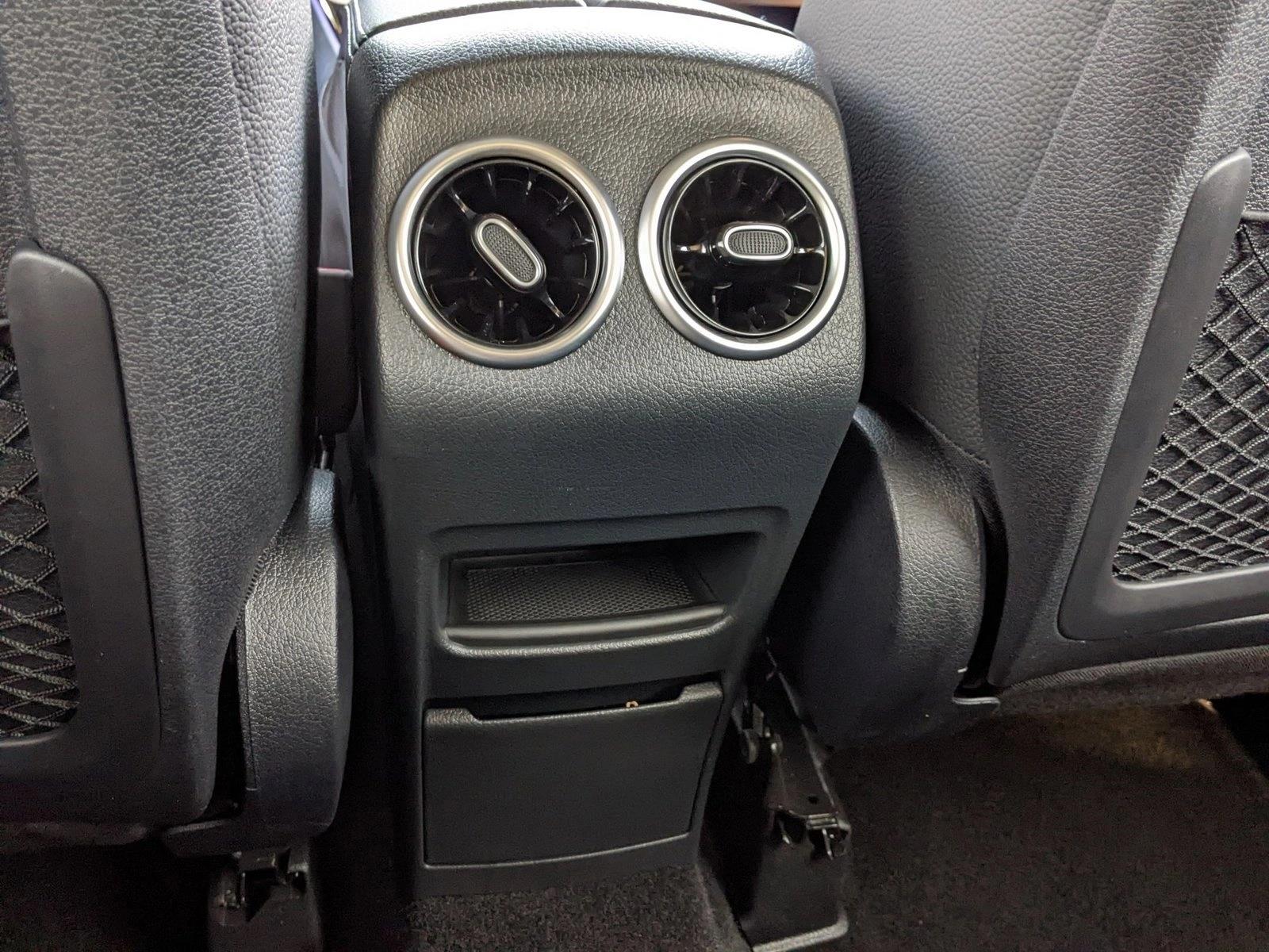 2025 Mercedes-Benz GLB Base - Photo 21