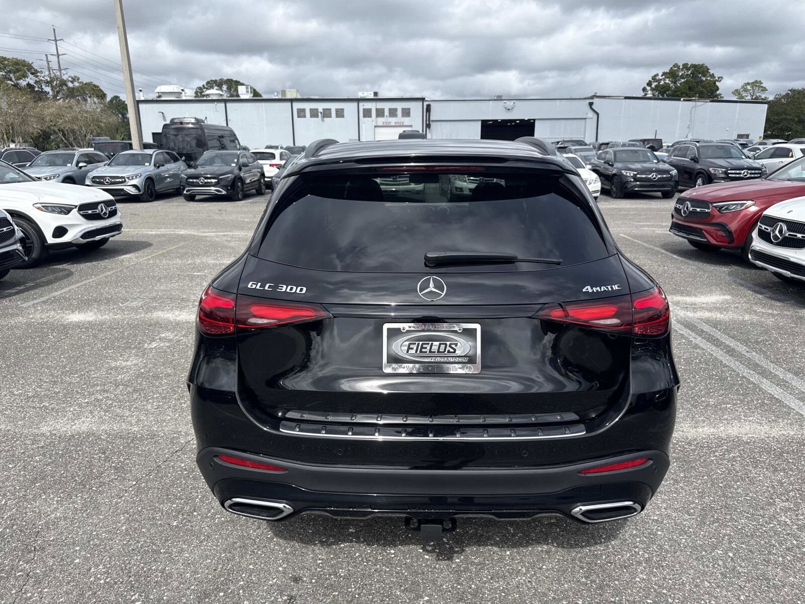 2026 Mercedes Benz GLC 300 4MATIC photo 4