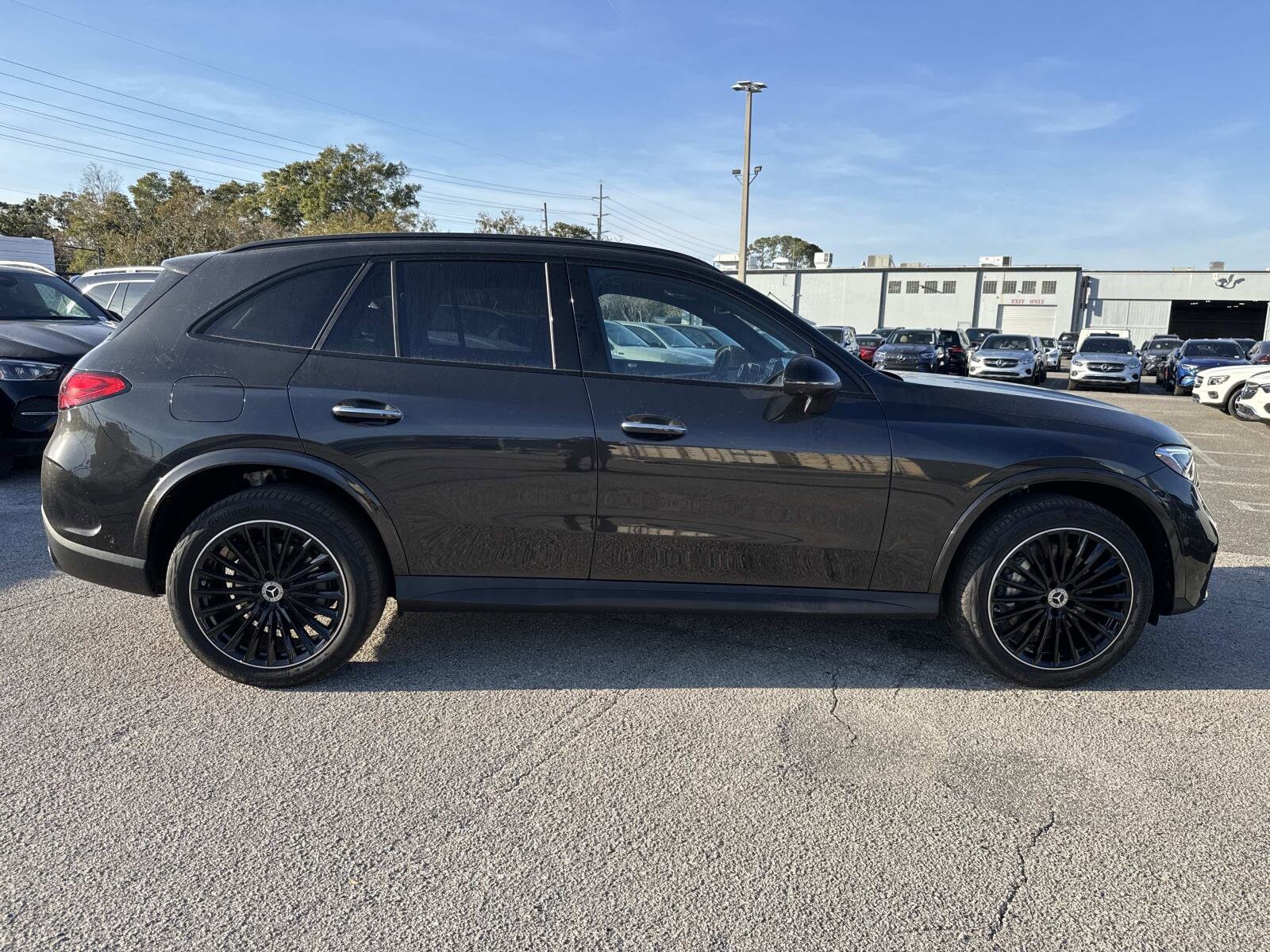 2026 Mercedes Benz GLC 300 photo 2