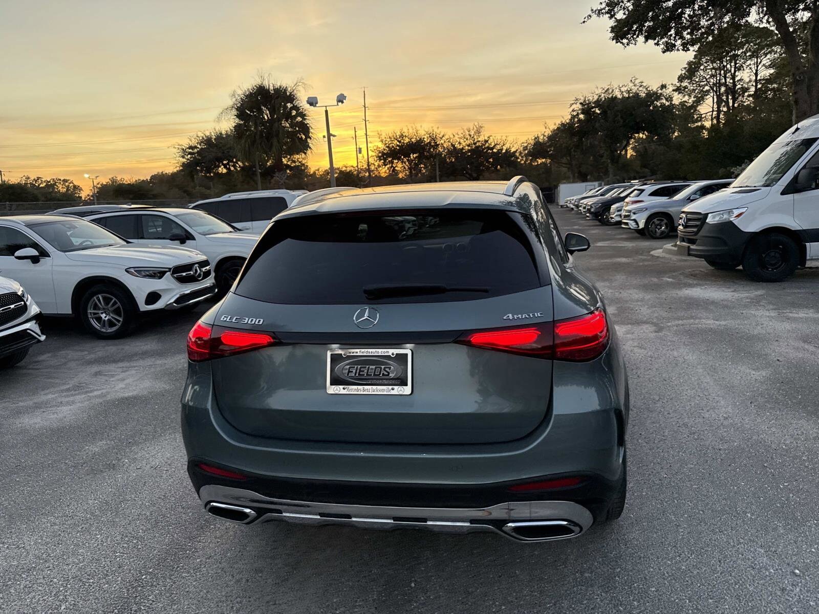 2026 Mercedes Benz GLC 300 4MATIC photo 4