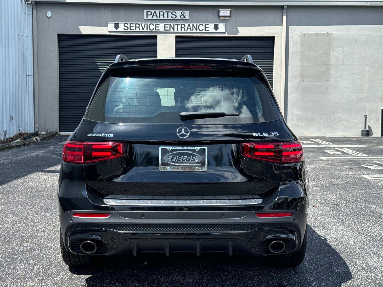 2025 Mercedes Benz GLB AMG 35 4MATIC photo 4