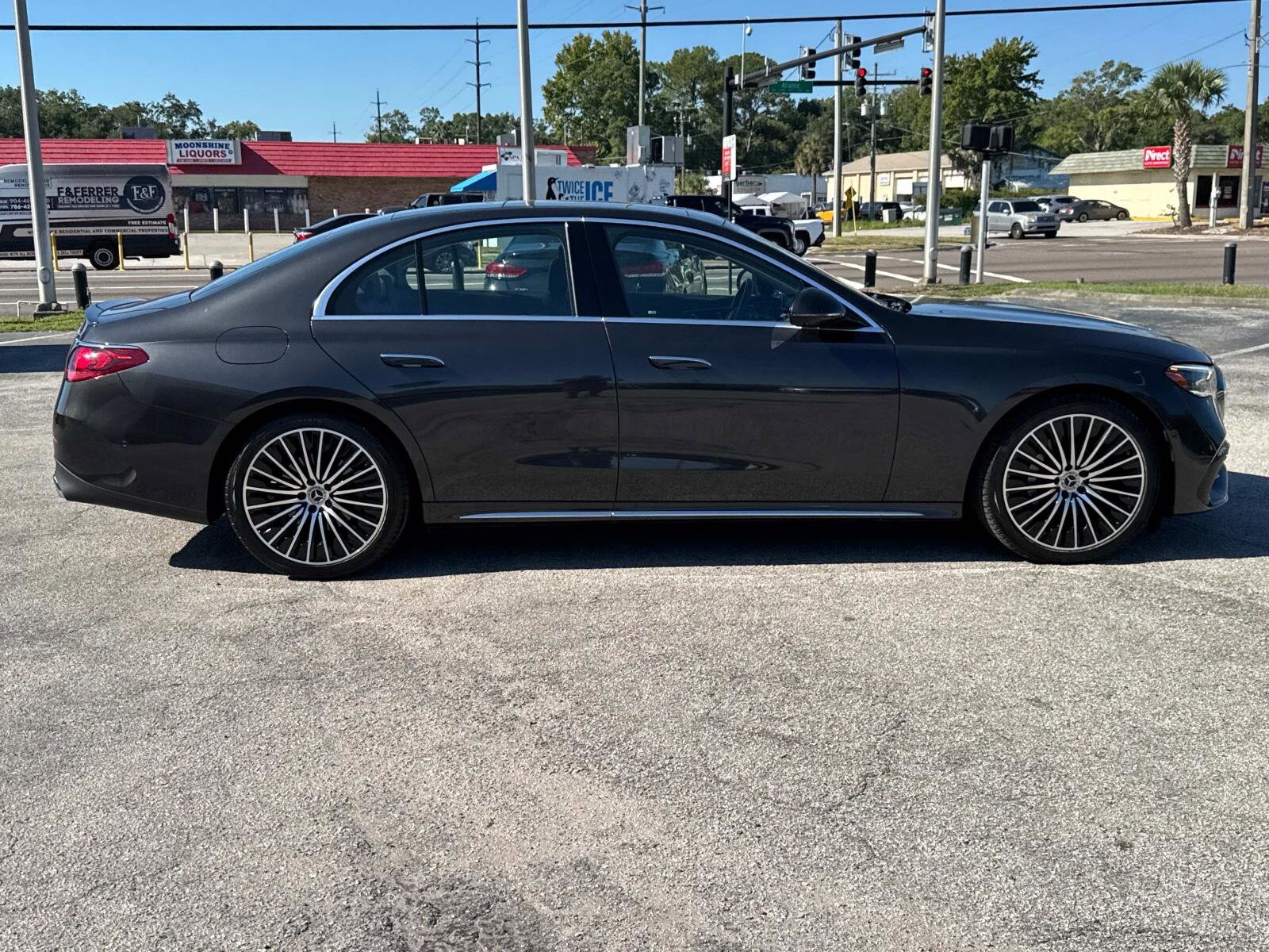 2025 Mercedes Benz E 350 4MATIC Sedan photo 2