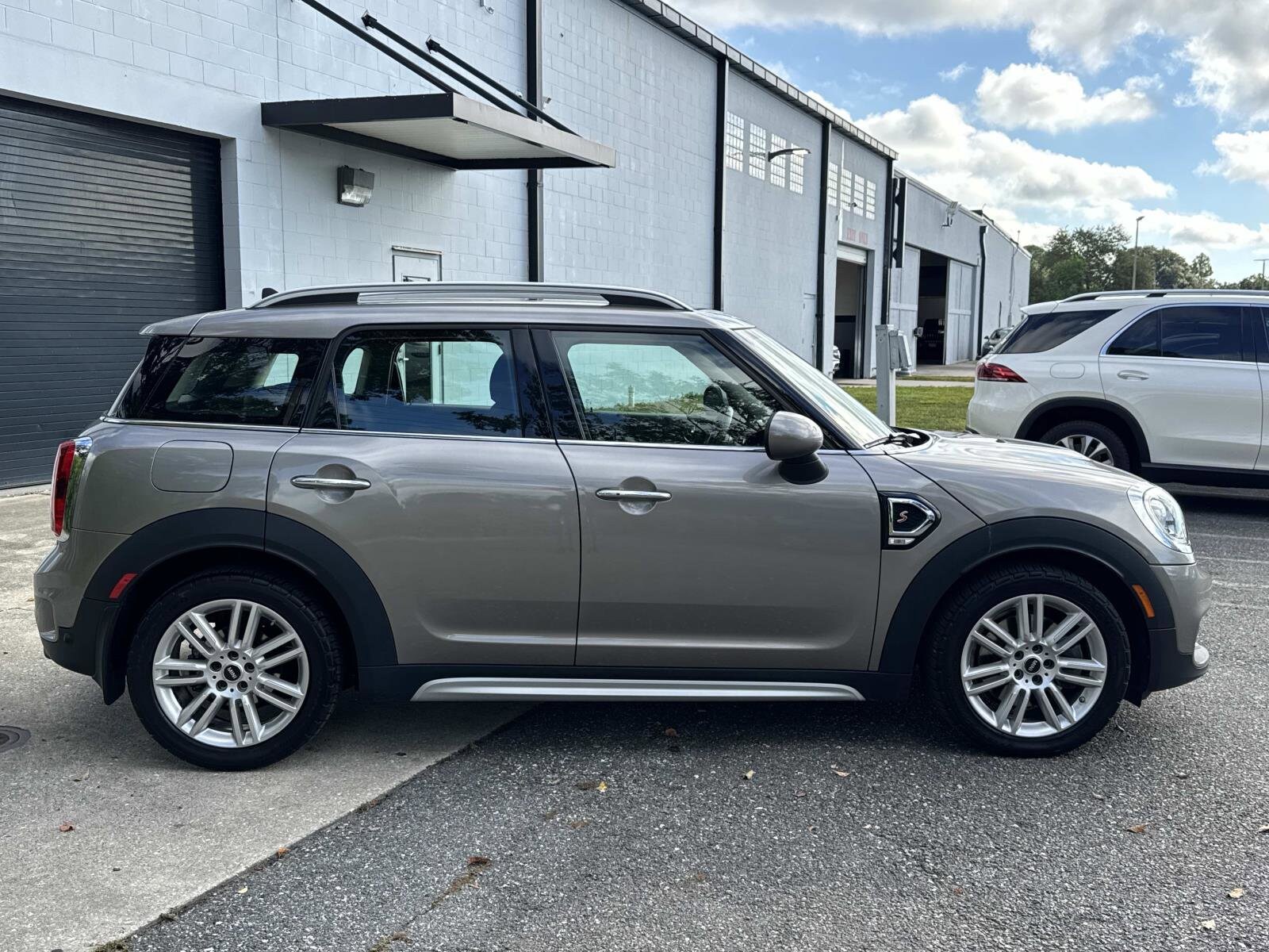 2019 Mini Countryman S photo 2