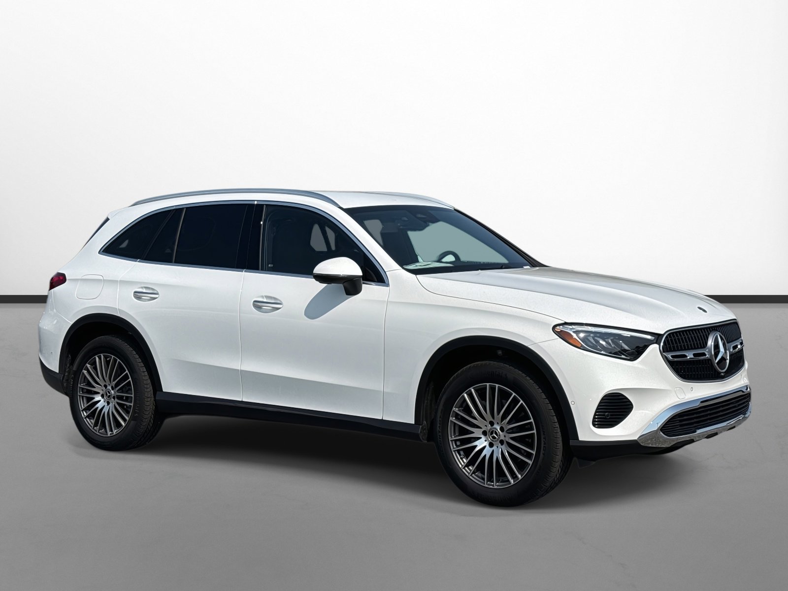 2025 Mercedes-Benz GLC Base's photo