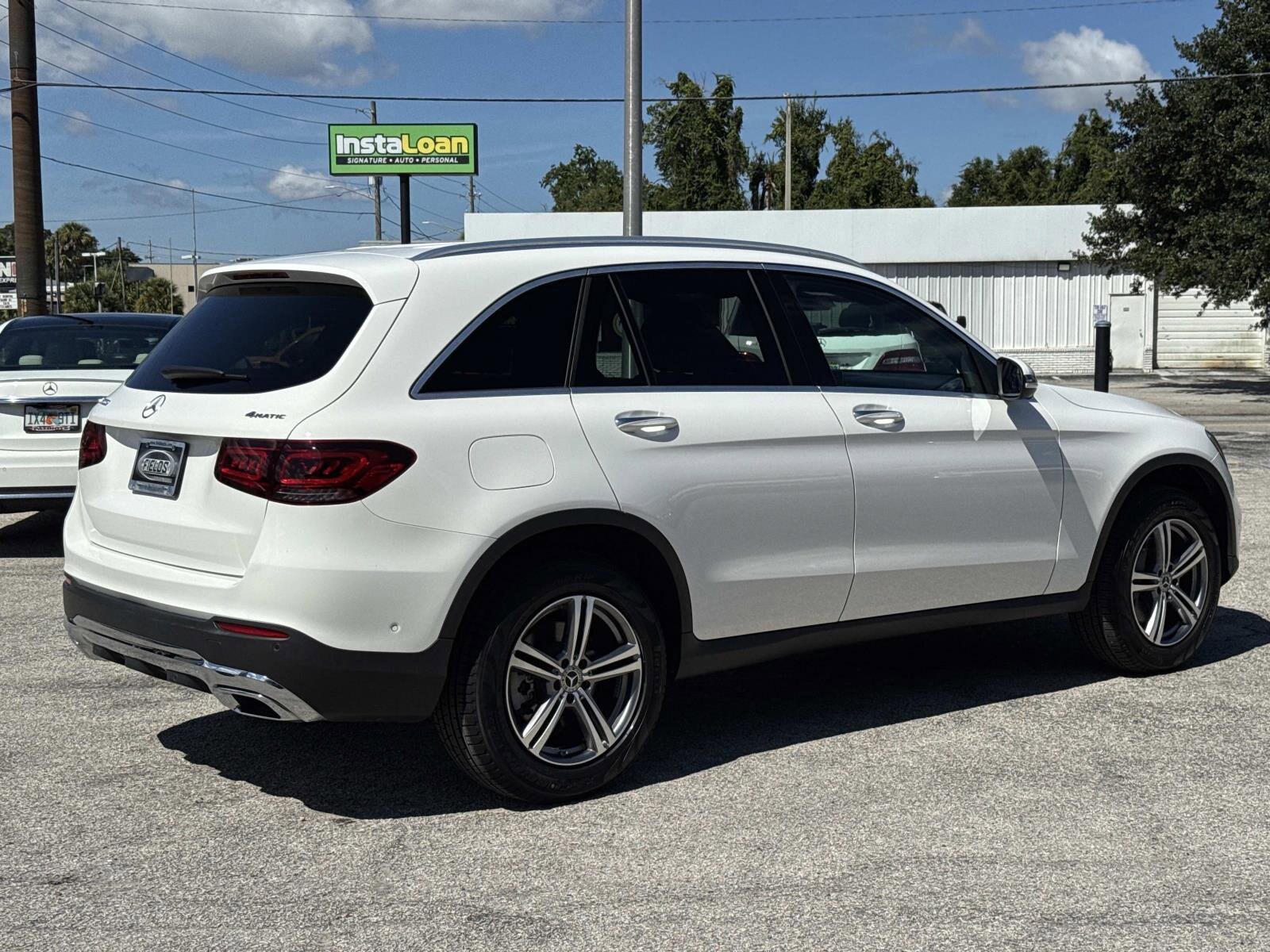 2022 Mercedes Benz GLC 300 4MATIC photo 3
