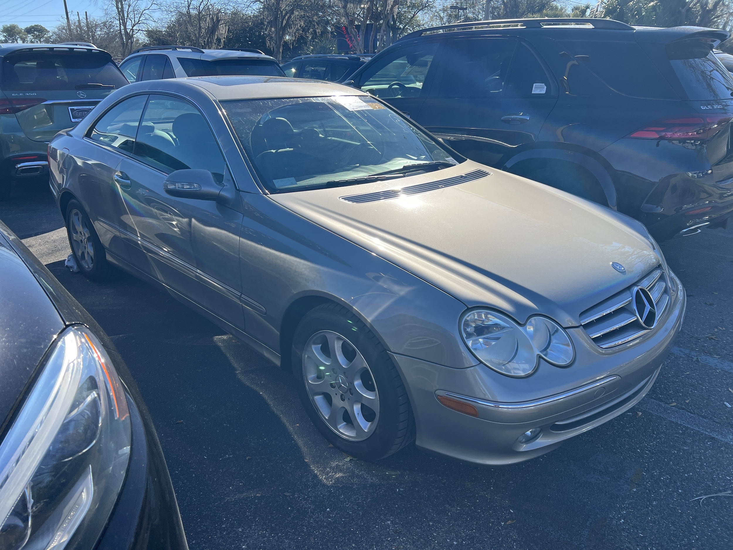 2004 Mercedes-Benz CLK-Class
