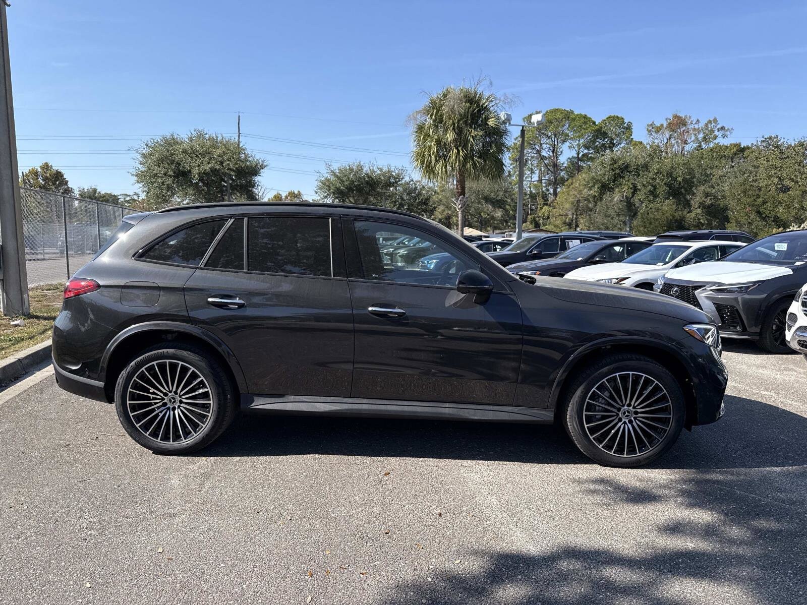 2026 Mercedes Benz GLC 300 4MATIC photo 2