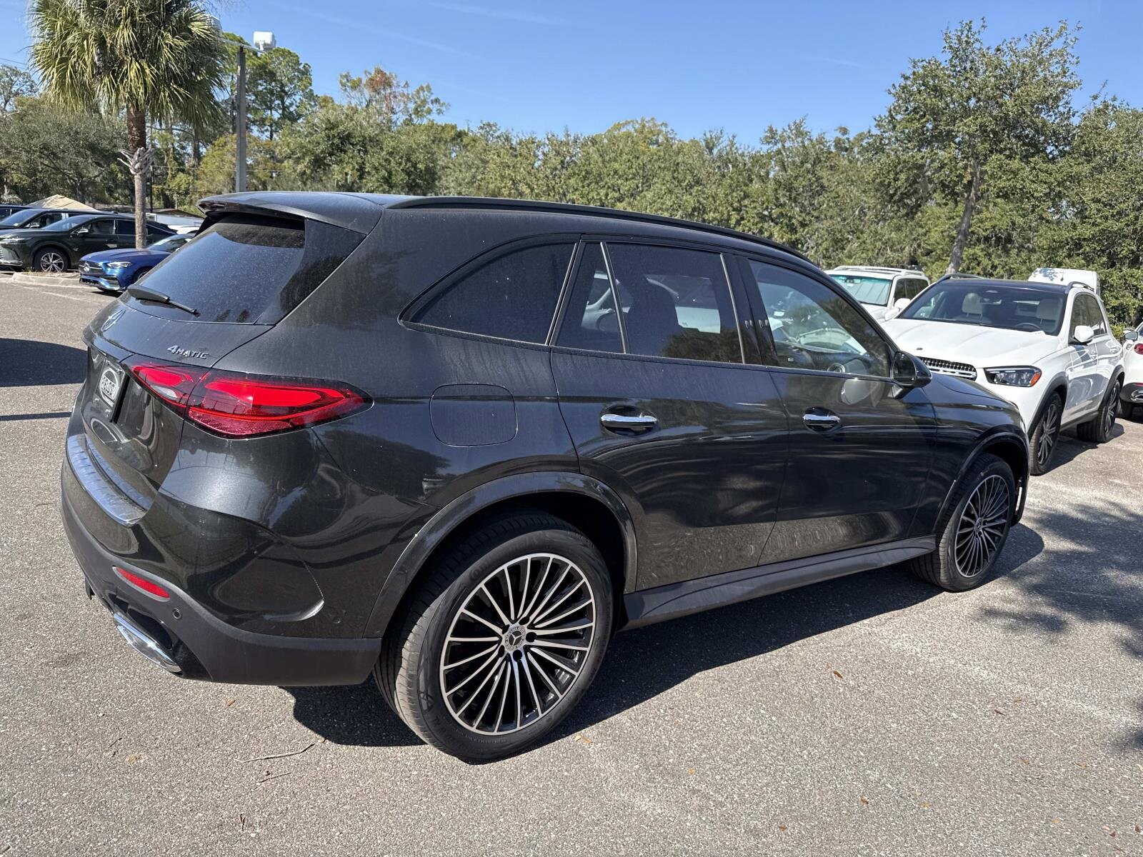 2026 Mercedes Benz GLC 300 4MATIC photo 3